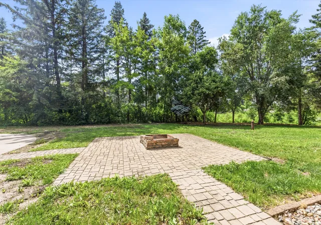 4th image of 13995 Hidden Lake Trl Ne, Prior Lake, MN 55372 | MLS# 7080983