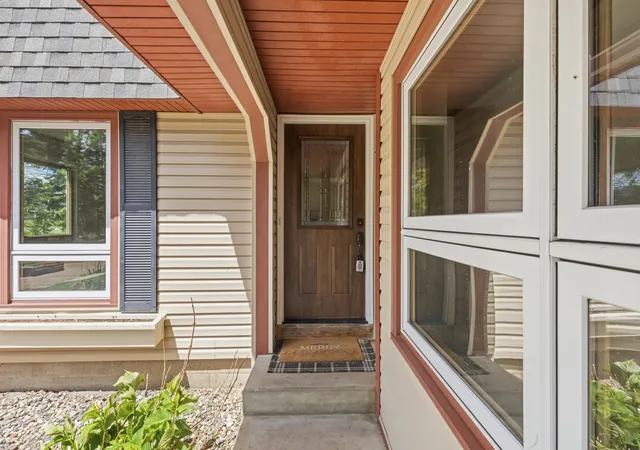 5th image of 13995 Hidden Lake Trl Ne, Prior Lake, MN 55372 | MLS# 7080983