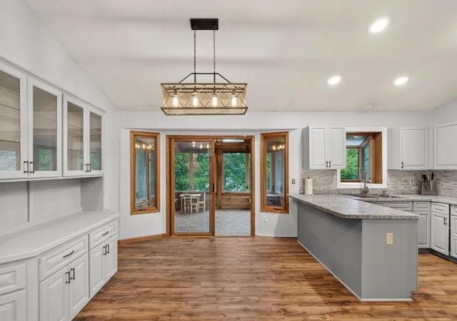 Photo 4 of Single family home for sale at 135 Obrien Pkwy, Belle Plaine, MN 56011 | MLS# 7081054 | Listing updated on 2026-10-02