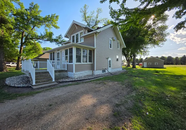 Homes for sale in Porter, MN | 206 N Brook Ave, Porter, MN 56280 | MLS# 7081072