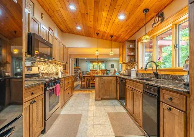 3rd image of 8947 E Wakemup Village Rd, Cook, MN 55723 | MLS# 7081108