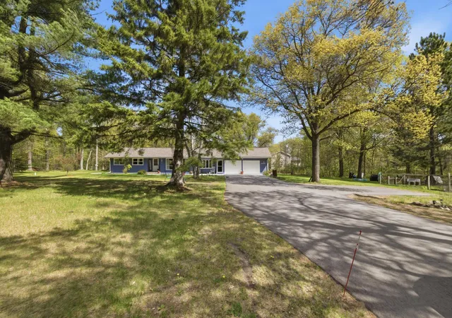 Photo 1 of Single family home for sale at 6458 Clearwater Rd, Baxter, MN 56425 | MLS# 7081109 | Listing updated on 2026-10-26