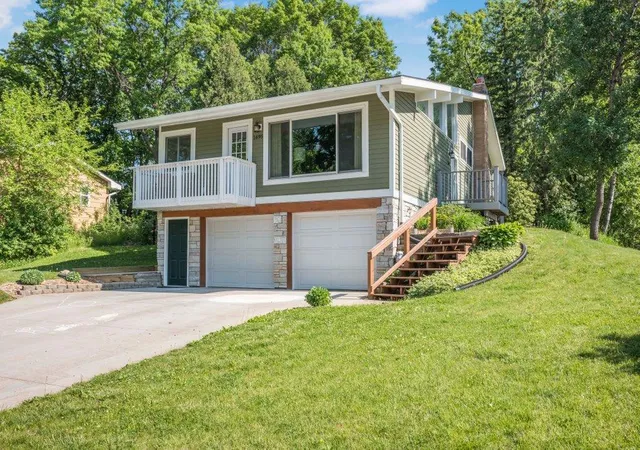 Homes for sale in New Brighton, MN | 1695 Silver Lake Rd Nw, New Brighton, MN 55112 | MLS# 7081140