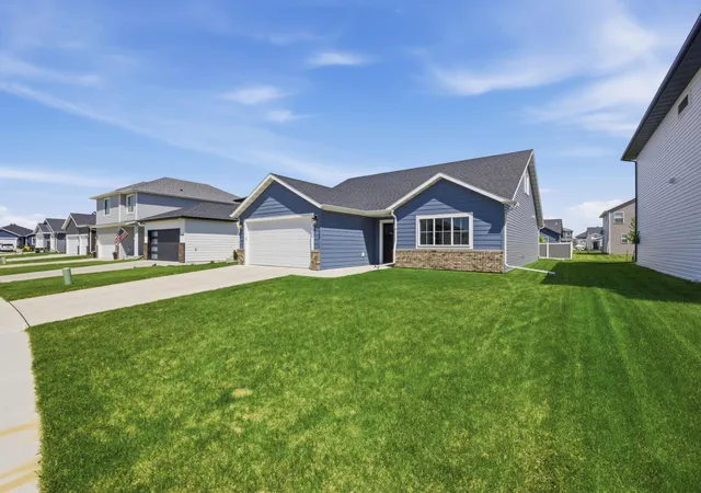 Homes for sale in Horace, ND | 7903 Buckthorn Ave, Horace, ND 58047 | MLS# 7081190