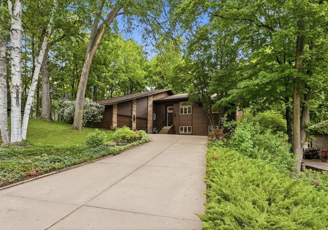 2nd image of 709 Northwood Dr, Delano, MN 55328 | MLS# 7081239
