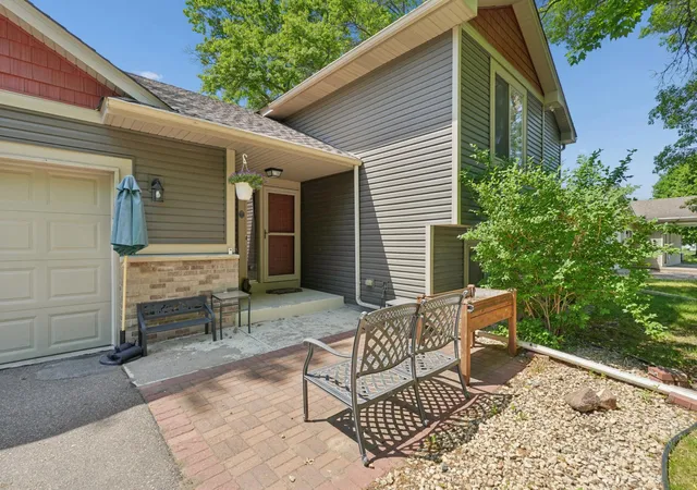 3rd image of 12679 Radisson Rd Ne, Minneapolis, MN 55449 | MLS# 7081324