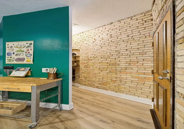 3rd image of 601 S 9Th St #1, Minneapolis, MN 55404 | MLS# 7081396