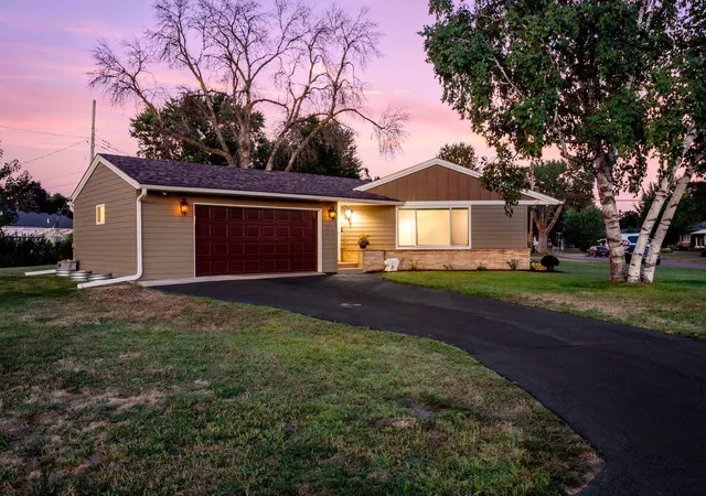 Photo 1 of Sale Pending at 3887 Van Dyke St, Saint Paul, MN 55110 | MLS# 7081420 | Listing updated on 2026-10-08