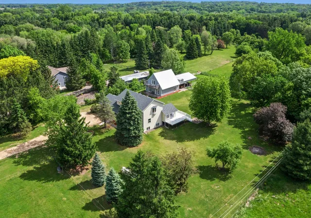 Photo 2 of Single family home for sale at 2733 Neal Ave N, West Lakeland Twp, MN 55082 | MLS# 7081473 | Listing updated on 2026-09-14