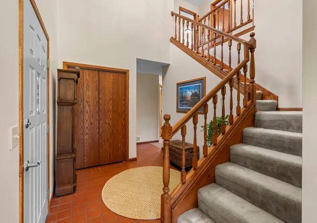 Photo 4 of Single family home for sale at 2733 Neal Ave N, West Lakeland Twp, MN 55082 | MLS# 7081473 | Listing updated on 2026-09-14