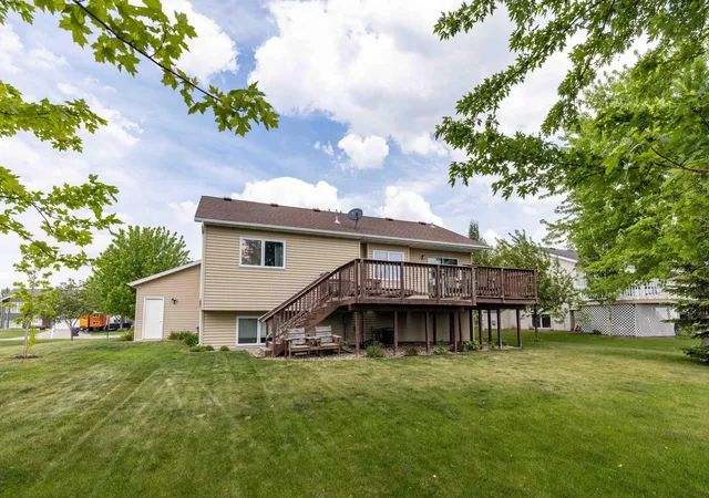 Homes for sale in Barnesville, MN | 907 11Th Ave Se, Barnesville, MN 56514 | MLS# 7081477
