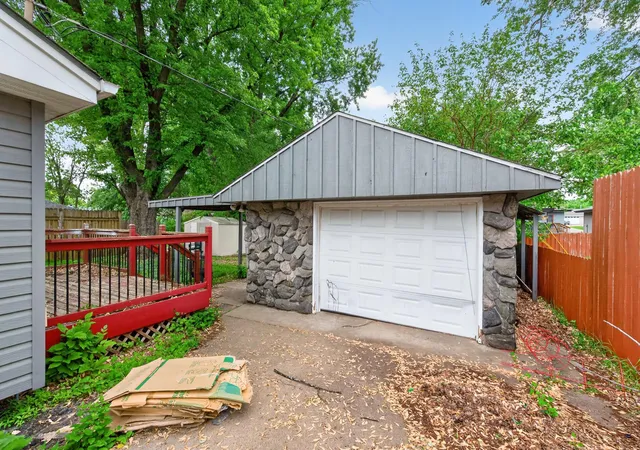 3rd image of 6607 46Th Pl N, Crystal, MN 55428 | MLS# 7081520