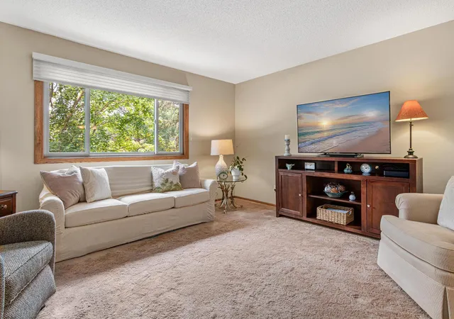 Homes for sale in Shoreview, MN | 825 Martha Lake Ct, Shoreview, MN 55126 | MLS# 7081572