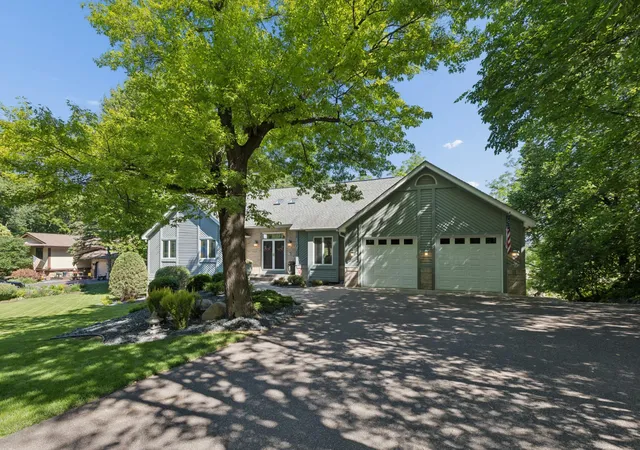 Photo 2 of Single family home for sale at 1807 Timberline Trl, Hopkins, MN 55305 | MLS# 7081582 | Listing updated on 2026-07-30