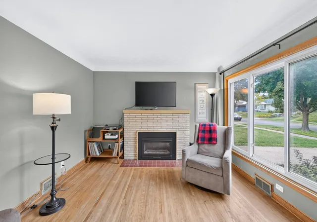 Photo 3 of Sale Pending at 1455 Schletti St, Saint Paul, MN 55117 | MLS# 7081677 | Listing updated on 2026-10-07