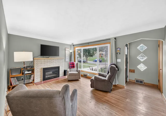 Photo 3 of Sale Pending at 1455 Schletti St, Saint Paul, MN 55117 | MLS# 7081677 | Listing updated on 2026-10-07
