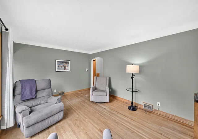 Photo 4 of Sale Pending at 1455 Schletti St, Saint Paul, MN 55117 | MLS# 7081677 | Listing updated on 2026-10-07