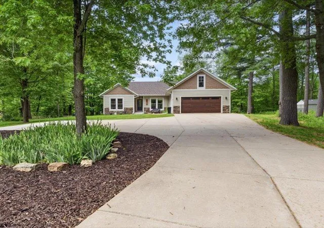 Homes for sale in Menomonie, WI | N6975 549th St, Menomonie, WI 54751 | MLS# 7081698
