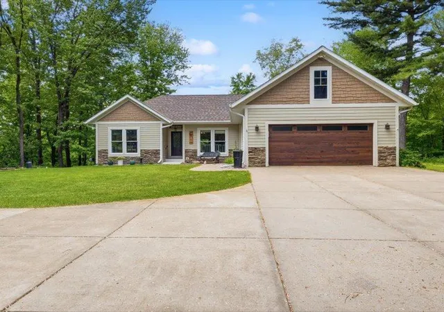 Homes for sale in Menomonie, WI | N6975 549th St, Menomonie, WI 54751 | MLS# 7081698