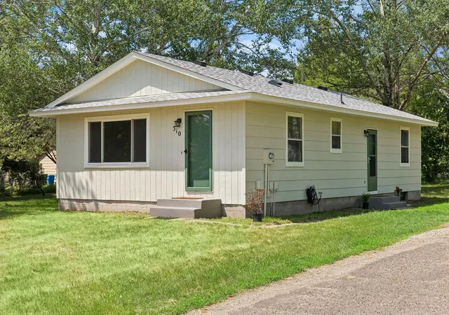 Homes for sale in Cambridge, MN | 310 18th Ave Se, Cambridge, MN 55008 | MLS# 7081732