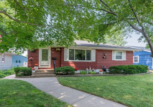 2nd image of 6708 Sheridan Ave S, Minneapolis, MN 55423 | MLS# 7081811
