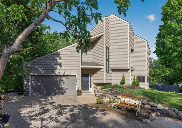 1st image of 7508 W 77th St, Chaska, MN 55318 | MLS# 7081830