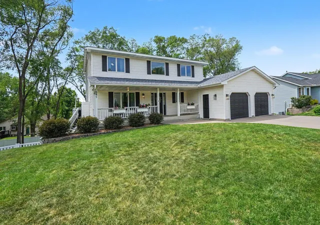 Homes for sale in Prescott, WI | 685 Flora Sq, Prescott, WI 54021 | MLS# 7081897