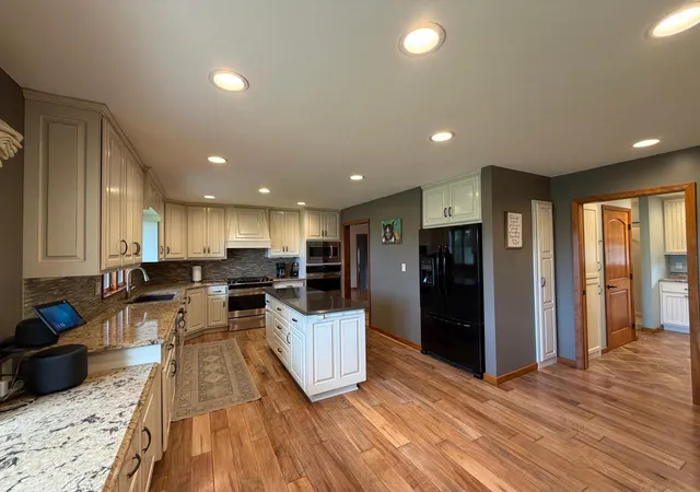 3rd image of 306 S Fairview Dr, Luverne, MN 56156 | MLS# 7081898