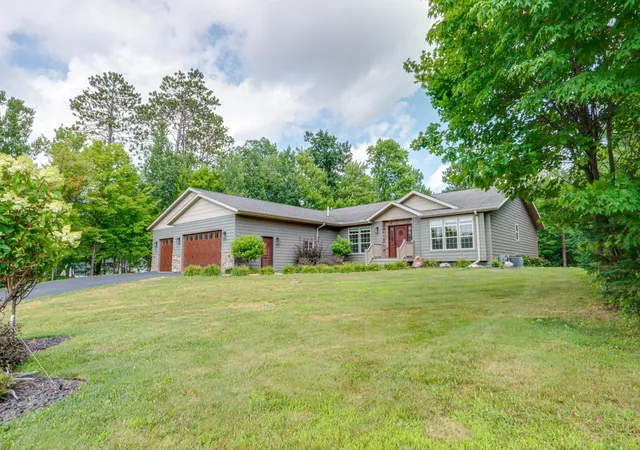 3rd image of 1704 Forest Hills Ave, Grand Rapids, MN 55744 | MLS# 7081903