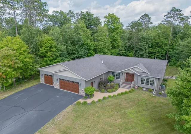 4th image of 1704 Forest Hills Ave, Grand Rapids, MN 55744 | MLS# 7081903