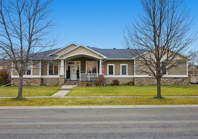 Homes for sale in Moorhead, MN | 3847 43rd Ave S, Moorhead, MN 56560 | MLS# 7081913