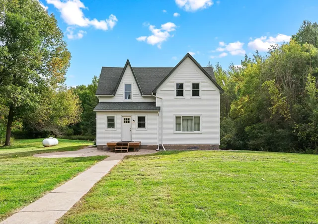 Photo 3 of Single family home for sale at 1052 Grand St, Ogilvie, MN 56358 | MLS# 7081940 | Listing updated on 2026-10-01