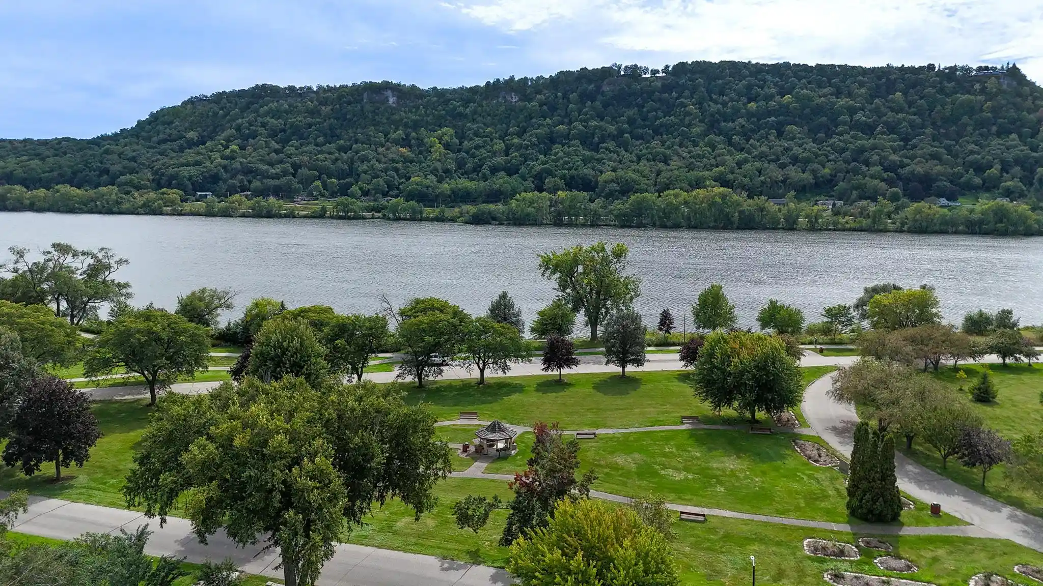 Photo 3 of Mansion for sale at 661 Market St, Winona, MN 55987 | MLS# 7081945 | Listing updated on 2026-10-15