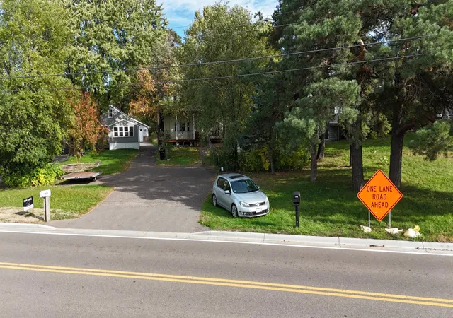Photo 4 of Single family home for sale at 1844 E Shore Dr, Saint Paul, MN 55109 | MLS# 7081954 | Listing updated on 2026-10-08