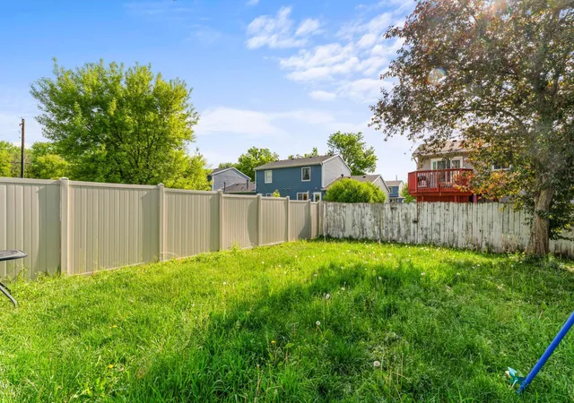 Photo 2 of Sale Pending at 862 W Village Cir Se, Rochester, MN 55904 | MLS# 7081958 | Listing updated on 2026-09-02