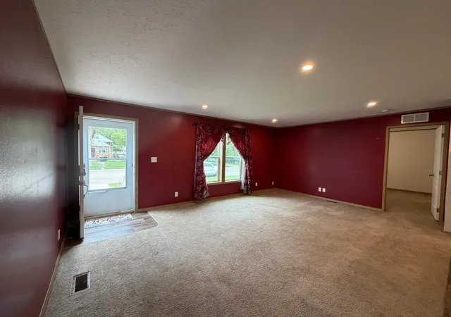 Homes for sale in Walnut Grove, MN | 751 Dewey St, Walnut Grove, MN 56180 | MLS# 7081963