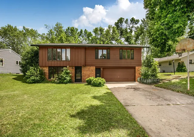 Homes for sale in Saint Cloud, MN | 1036 24th Ave N, Saint Cloud, MN 56303 | MLS# 7081968