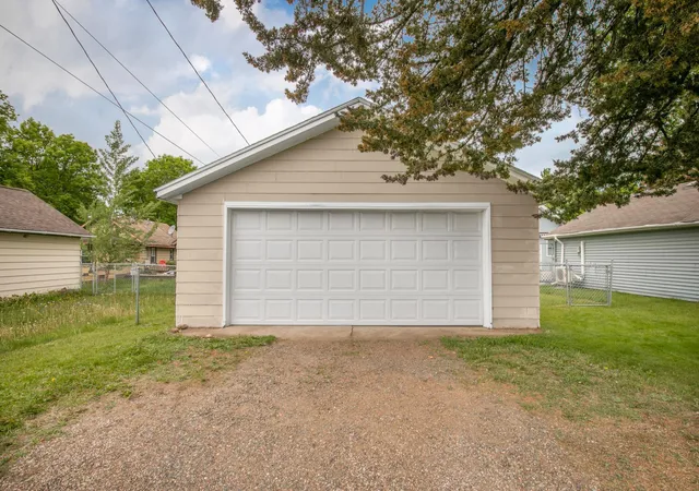 Photo 4 of Sale Pending at 524 2nd Street SE, Saint Cloud, MN 56304 | MLS# 7081991 | Listing updated on 2026-10-08