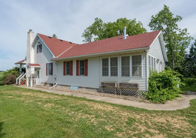 Homes for sale in Good Thunder, MN | 17069 Old Hwy 66, Good Thunder, MN 56037 | MLS# 7082030