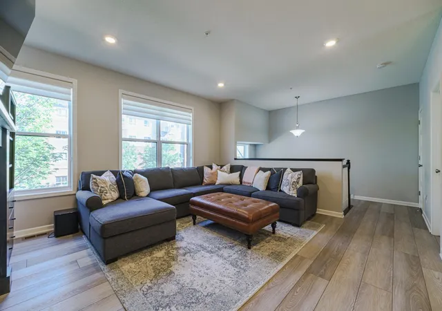 5th image of 4015 River Valley Wy, Saint Paul, MN 55122 | MLS# 7082050