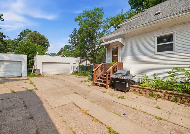 2nd image of 711 N 7th St, Brainerd, MN 56401 | MLS# 7082076