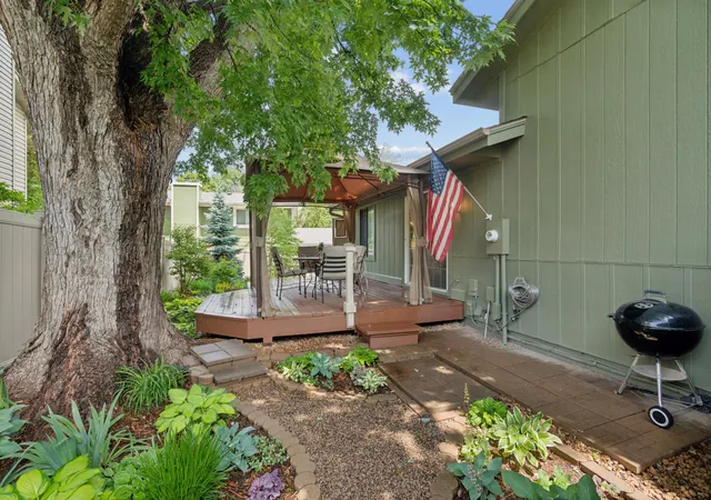 3rd image of 503 Laredo Ln, Chanhassen, MN 55317 | MLS# 7082082