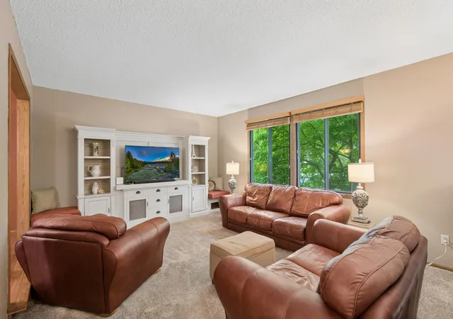 5th image of 503 Laredo Ln, Chanhassen, MN 55317 | MLS# 7082082