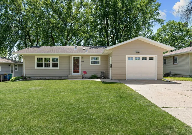 Homes for sale in Owatonna, MN | 437 13th St Ne, Owatonna, MN 55060 | MLS# 7082090