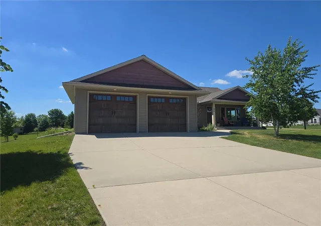 Homes for sale in New London, MN | 698 Westland Ln, New London, MN 56273 | MLS# 7082097