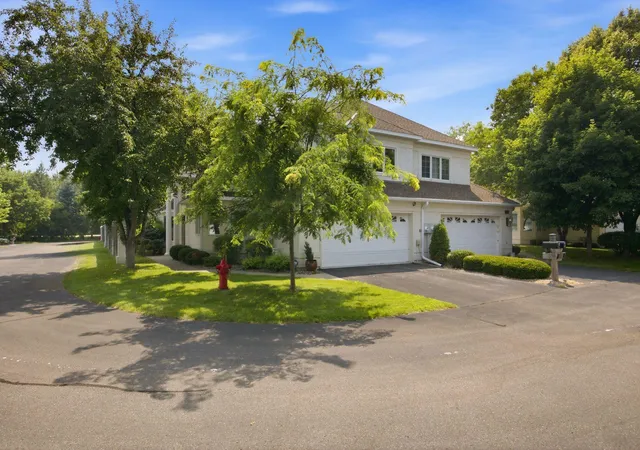 26th image of 3318 Breconwood Cir, Wayzata, MN 55391 | MLS# 7082101