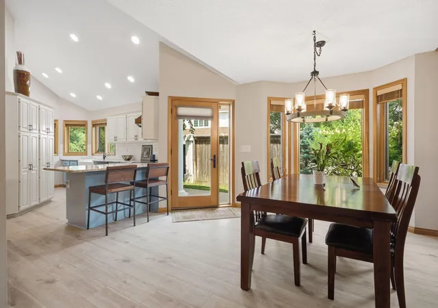 2nd image of 3318 Breconwood Cir, Wayzata, MN 55391 | MLS# 7082101