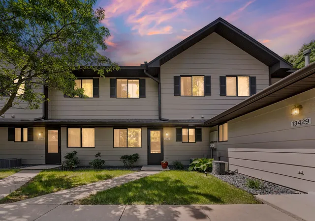 Homes for sale in Eden Prairie, MN | 13417 Zenith Ln, Eden Prairie, MN 55346 | MLS# 7082102