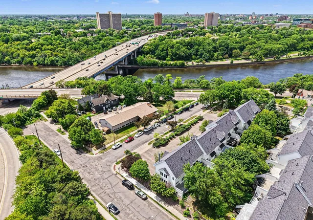 Photo 3 of Single family home for sale at 921 Dartmouth Ave Se, Minneapolis, MN 55414 | MLS# 7082198 | Listing updated on 2026-08-25