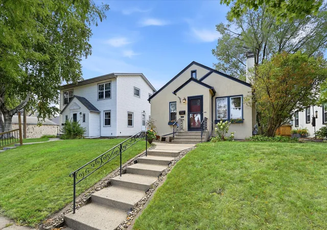 Photo 3 of Single family home for sale at 1360 Hartford Ave, Saint Paul, MN 55116 | MLS# 7082221 | Listing updated on 2026-10-13